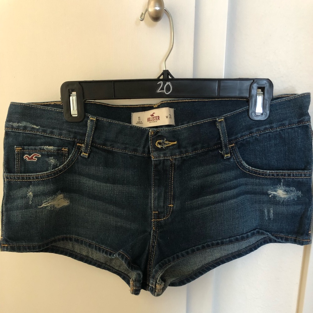 Hollister Distressed Short